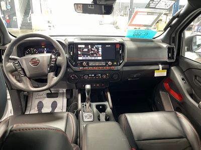 2026 Nissan Frontier — photo 12 view
