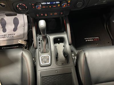 2026 Nissan Frontier — photo 10 view