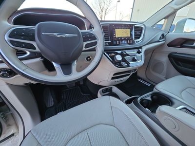 2020 Chrysler Pacifica — photo 15 view