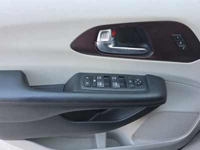 2020 Chrysler Pacifica — photo 7 view