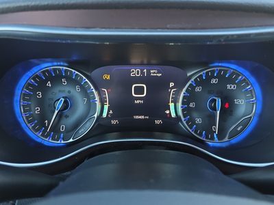 2020 Chrysler Pacifica — photo 8 view