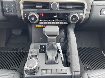 2025 Toyota Tacoma — photo 11 view