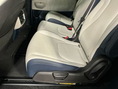2026 Kia Carnival — photo 10 view