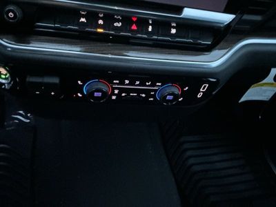 2026 Chevrolet Silverado 1500 - Photo 15