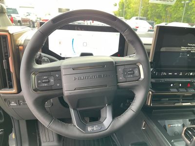 2025 GMC HUMMER EV SUV — photo 14 view
