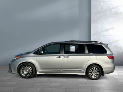 2018 Toyota Sienna — interior view