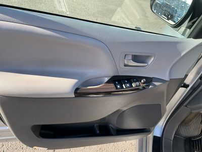 2018 Toyota Sienna — photo 7 view
