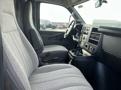 2025 Chevrolet Express Commercial Cutaway - Photo 11
