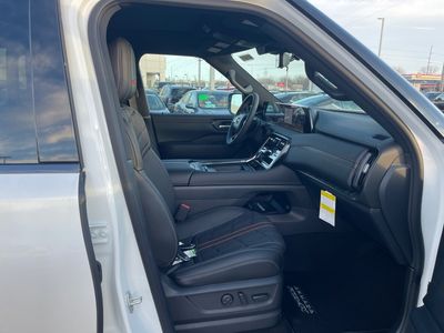 2026 Nissan Armada — photo 8 view