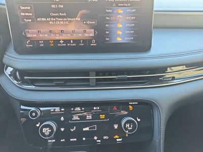 2023 INFINITI QX60 — photo 8 view