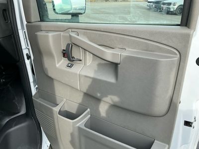 2025 Chevrolet Express Commercial Cutaway - Photo 10
