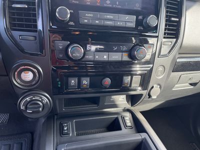 2024 Nissan Titan — photo 10 view