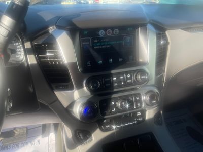 2015 Chevrolet Suburban — photo 12 view