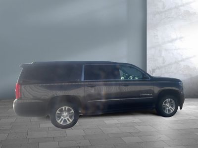 2015 Chevrolet Suburban — detail view