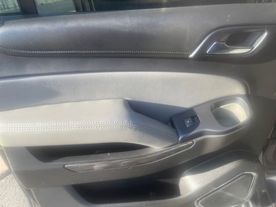 2015 Chevrolet Suburban — engine compartment view