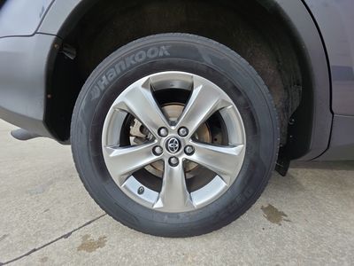 2015 Toyota RAV4 — photo 15 view