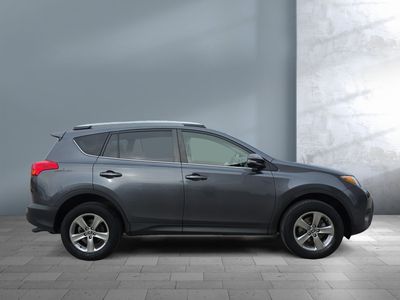 2015 Toyota RAV4 — photo 7 view