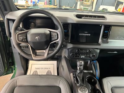 2024 Ford Bronco — photo 12 view