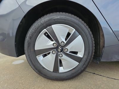 2019 Hyundai Ioniq Hybrid - Photo 7
