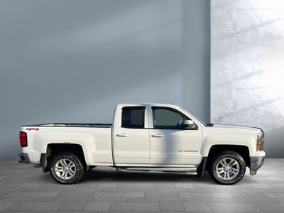 2015 Chevrolet Silverado 1500 — engine compartment view