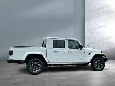 2026 Jeep Gladiator — detail view