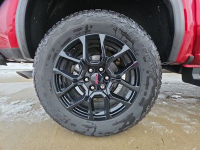 2026 GMC Canyon — photo 10 view