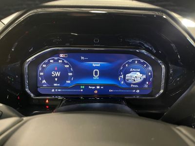 2025 Chevrolet Silverado 1500 — photo 15 view