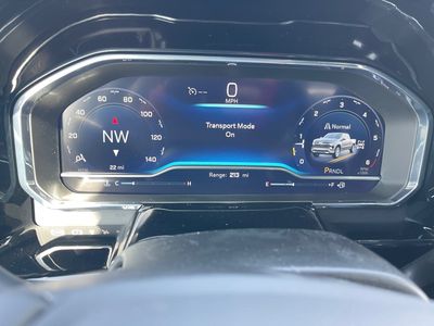 2025 Chevrolet Silverado 1500 — photo 8 view