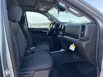 2025 Chevrolet Silverado 1500 — photo 10 view