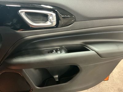 2026 Jeep Compass — photo 10 view