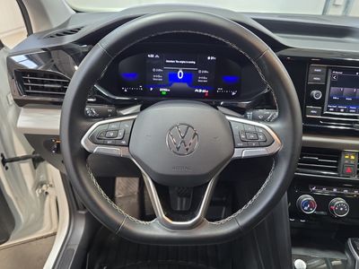 2023 Volkswagen Taos — photo 12 view
