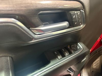 2023 Chevrolet Silverado 1500 — photo 13 view