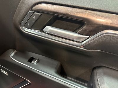 2023 Chevrolet Silverado 1500 — photo 7 view
