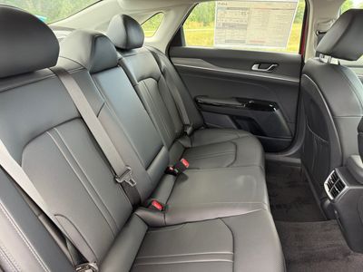 2026 Kia K5 - Photo 8