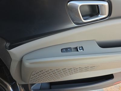 2026 Kia Carnival Hybrid — photo 11 view