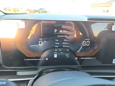 2026 Kia Carnival Hybrid — photo 7 view