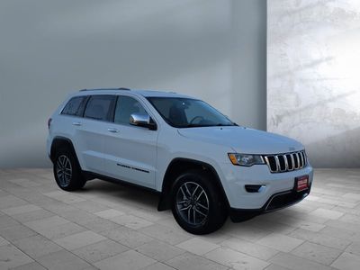 2022 Jeep Grand Cherokee WK — front three-quarter view