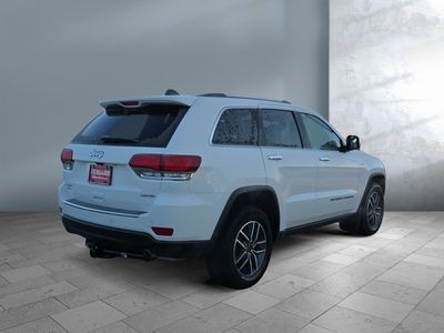 2022 Jeep Grand Cherokee WK — rear three-quarter view