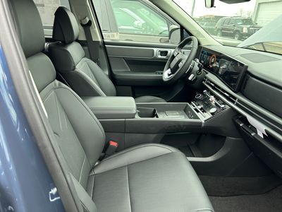 2025 Hyundai Santa Fe — photo 11 view