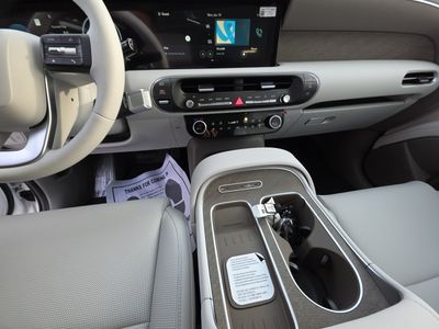2026 Hyundai Palisade — engine compartment view