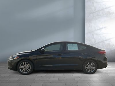 2018 Hyundai Elantra — photo 7 view