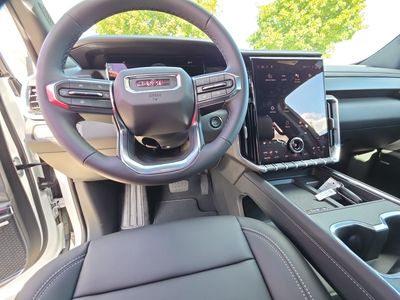 2026 GMC Acadia — photo 12 view