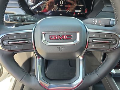 2026 GMC Acadia — photo 10 view