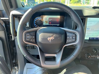 2024 Ford Bronco — photo 13 view