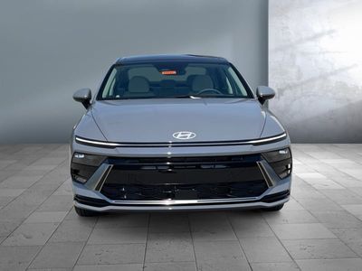 2025 Hyundai Sonata - Photo 2