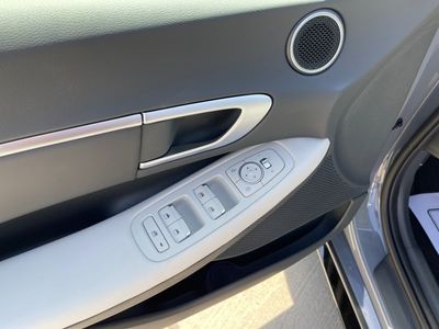 2025 Hyundai Sonata - Photo 13