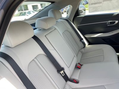 2025 Hyundai Sonata - Photo 8