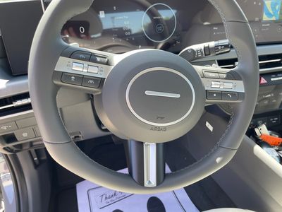 2025 Hyundai Sonata - Photo 9