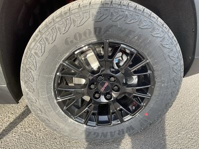 2026 GMC Acadia — photo 12 view