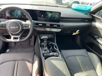 2026 Kia K5 — photo 9 view